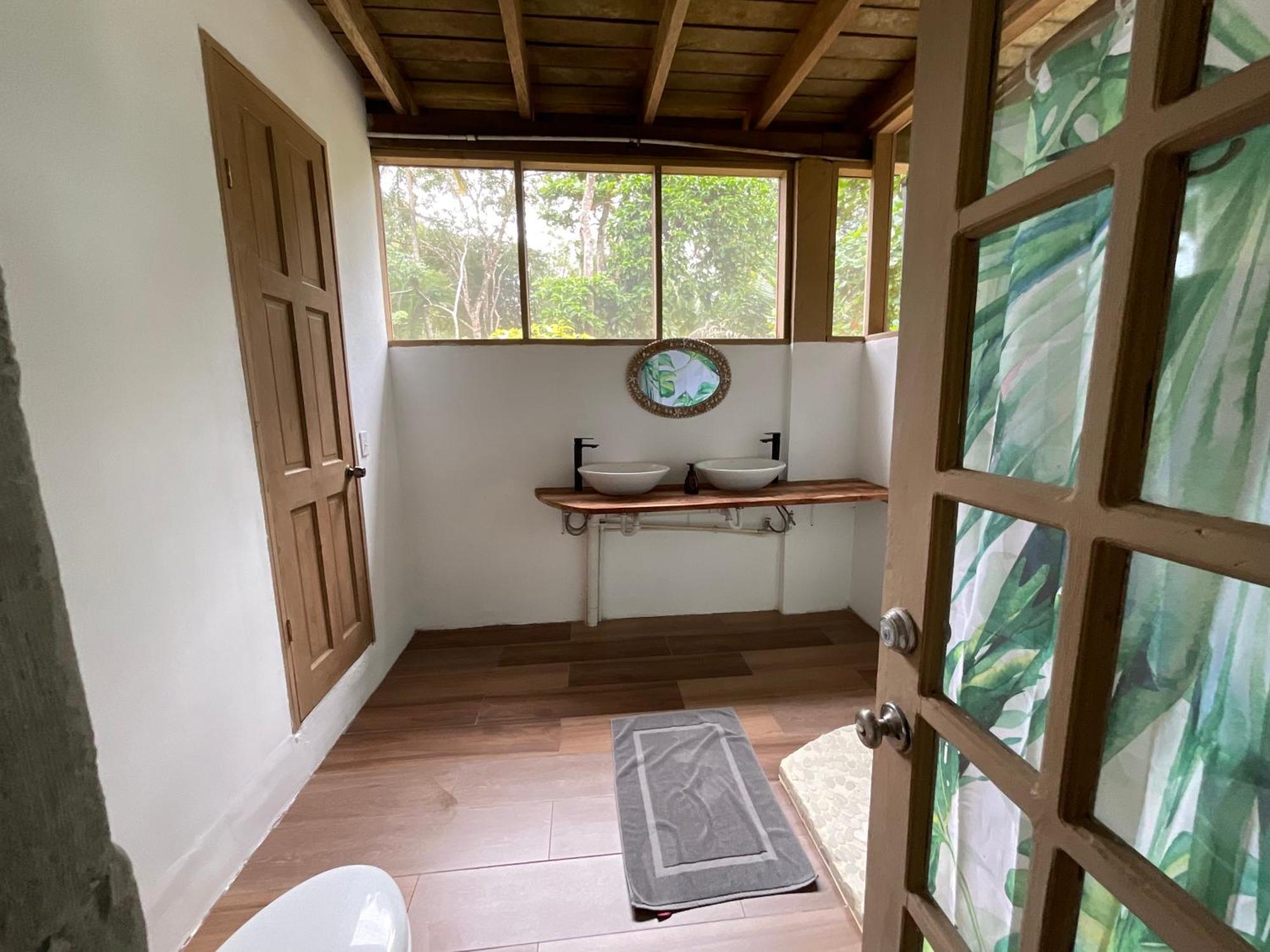 Tesoro Escondido Ecolodge Cabinas Bocas del Toro Eksteriør bilde
